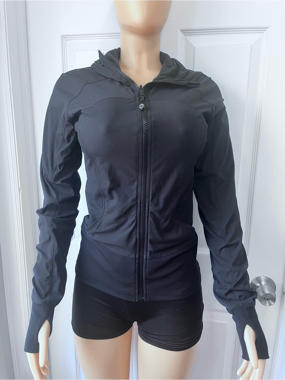 lululemon athletica Reversible Black Full-Zip Hooded Jacket - Picture 6 of 12